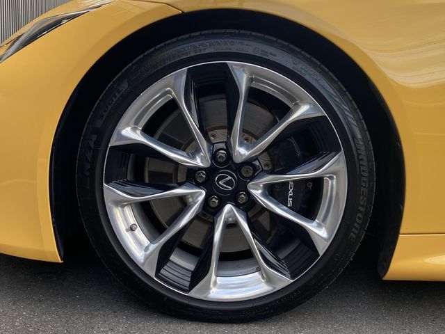 TOYOTA LEXUS LC500 2018 Image 31