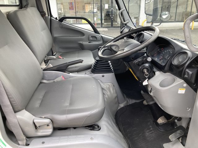 HINO DUTRO 2014 Image 31