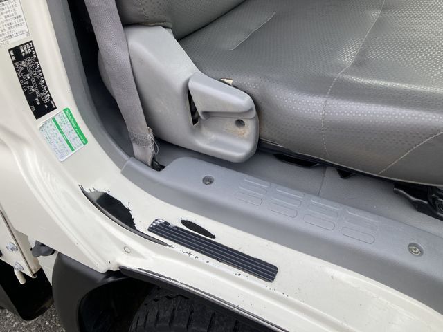 HINO DUTRO 2014 Image 31