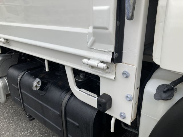 HINO DUTRO 2014 Image 31