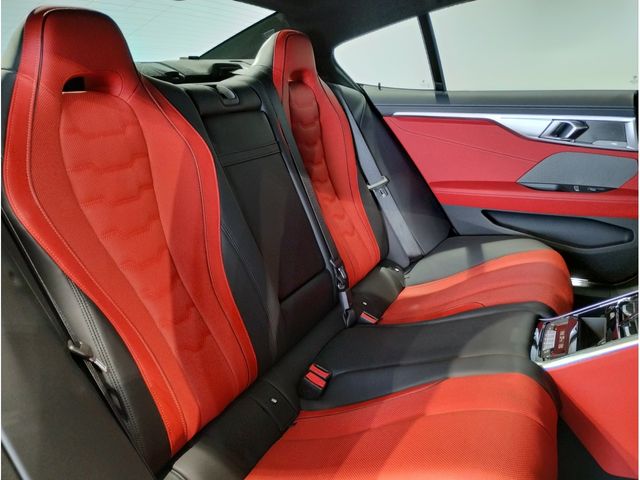 BMW 8SERIES GRAN COU 2025 Image 31