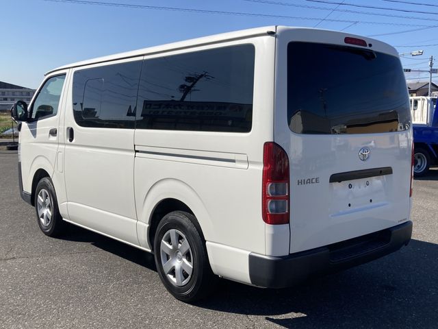 TOYOTA HIACE VAN 1.25T 2WD 2020 Image 31