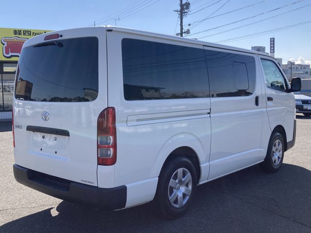 TOYOTA HIACE VAN 1.25T 2WD 2020 Image 31