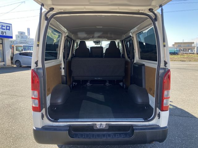 TOYOTA HIACE VAN 1.25T 2WD 2020 Image 31