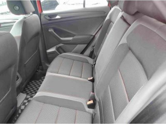 VOLKSWAGEN T-ROC 2020 Image 31