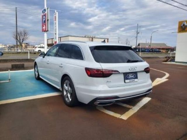 AUDI A4 AVANT 2023 Image 31