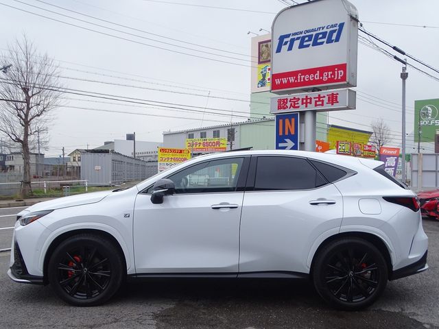 TOYOTA LEXUS NX350H 2023 Image 31