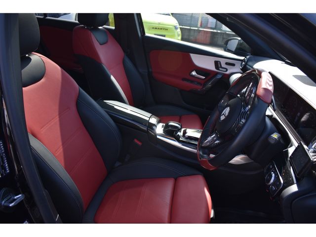 MERCEDES BENZ MERCEDES AMG ACLASS 2021 Image 31