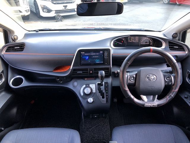 TOYOTA SIENTA HYBRID 2015 Image 31