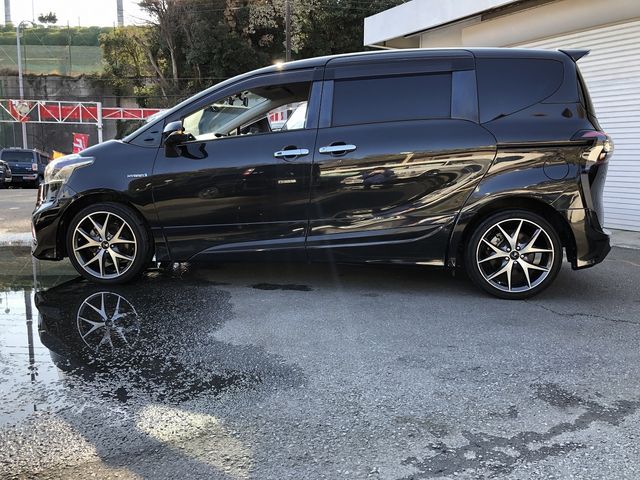 TOYOTA SIENTA HYBRID 2015 Image 31