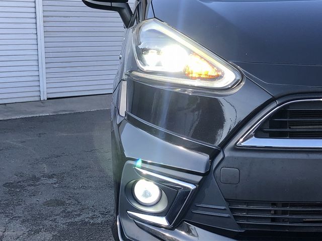 TOYOTA SIENTA HYBRID 2015 Image 31