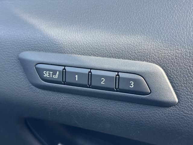 TOYOTA LEXUS UX250H 2019 Image 31