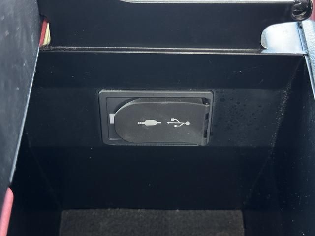 TOYOTA LEXUS UX250H 2019 Image 31