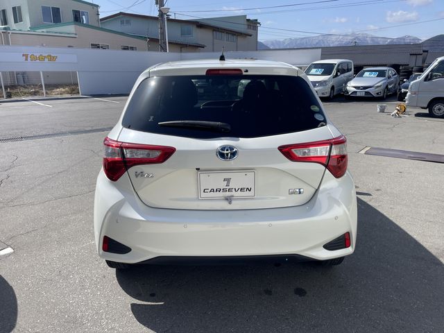 TOYOTA VITZ HYBRID 2019 Image 31