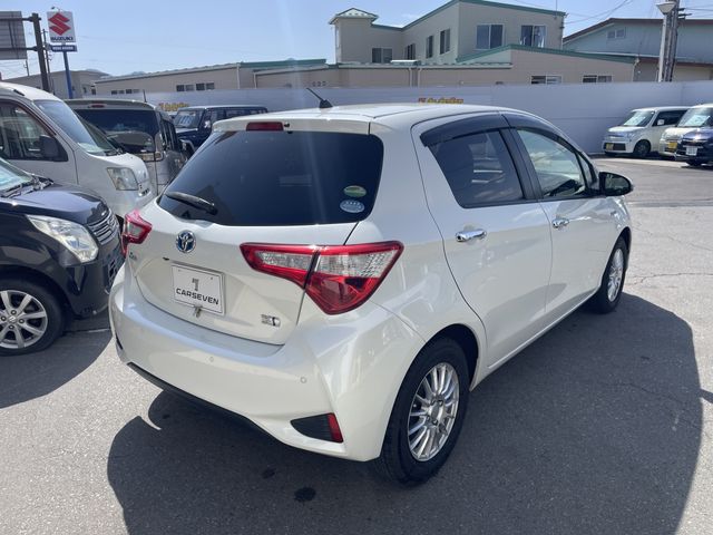 TOYOTA VITZ HYBRID 2019 Image 31
