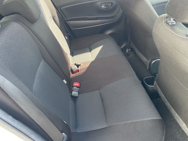 TOYOTA VITZ HYBRID 2019 Image 31