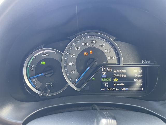 TOYOTA VITZ HYBRID 2019 Image 31