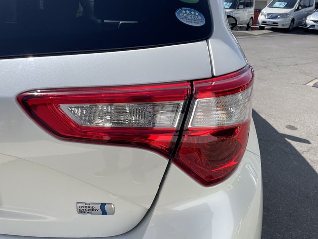 TOYOTA VITZ HYBRID 2019 Image 31