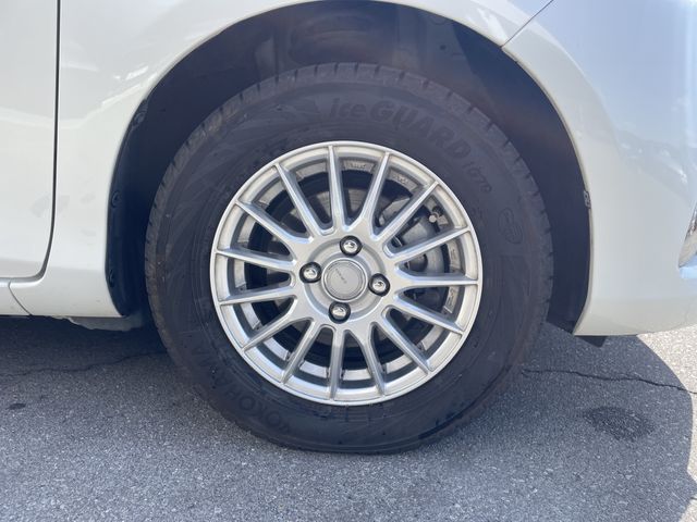 TOYOTA VITZ HYBRID 2019 Image 31