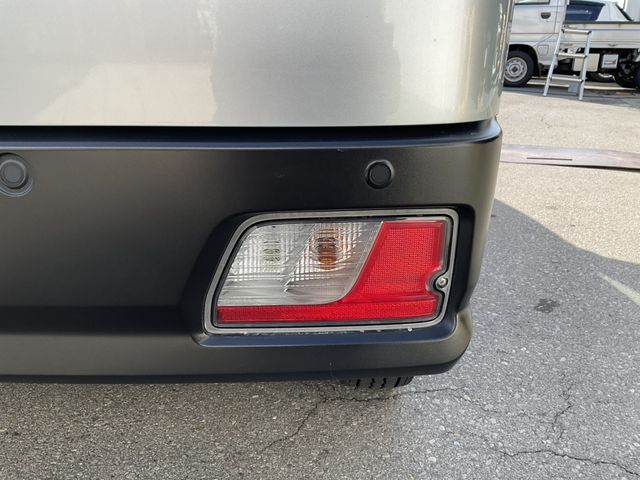 DAIHATSU HIJET CARGO 4WD 2021 Image 31