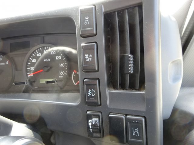 ISUZU ELF 2019 Image 31