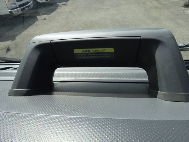 ISUZU ELF 2019 Image 31