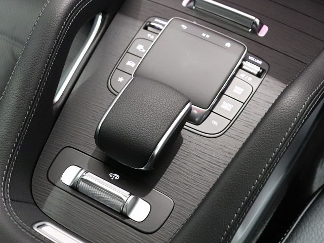 MERCEDES BENZ GLS CL 2024 Image 31