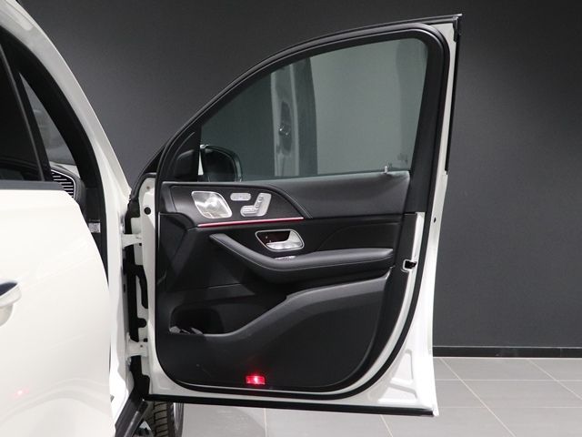 MERCEDES BENZ GLS CL 2024 Image 31