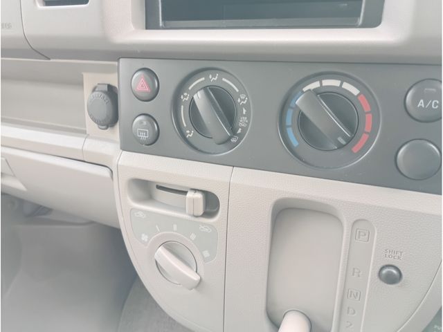 SUZUKI EVERY VAN 2013 Image 31