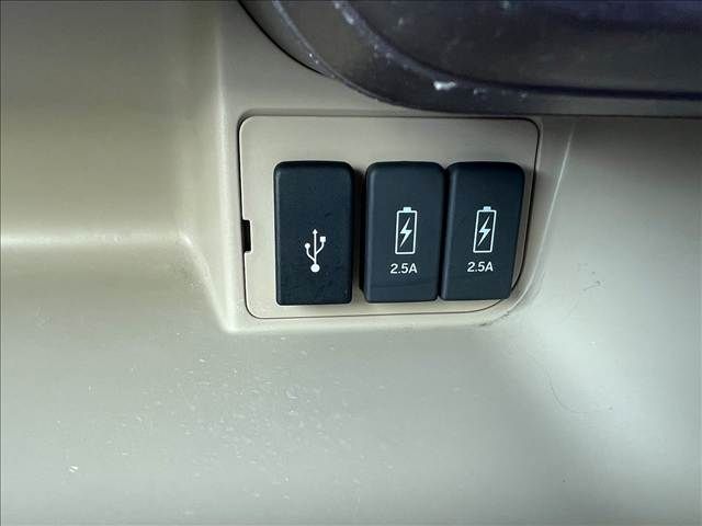 HONDA N BOX 2019 Image 31