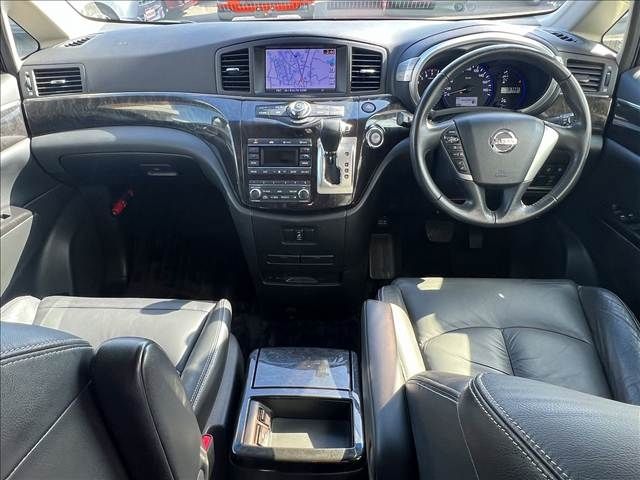 NISSAN ELGRAND 2012 Image 31