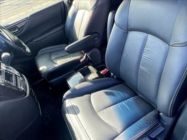 NISSAN ELGRAND 2012 Image 31