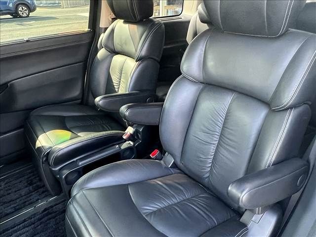 NISSAN ELGRAND 2012 Image 31