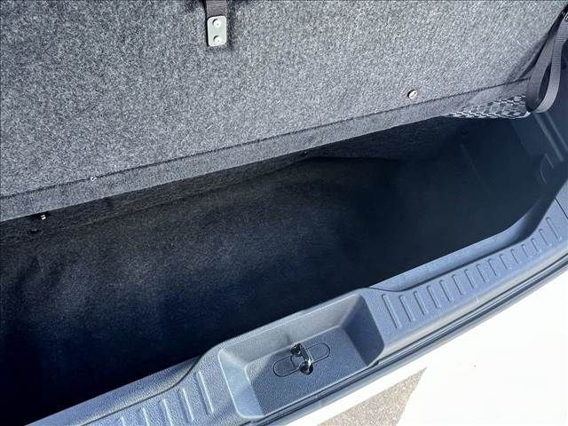 NISSAN ELGRAND 2012 Image 31