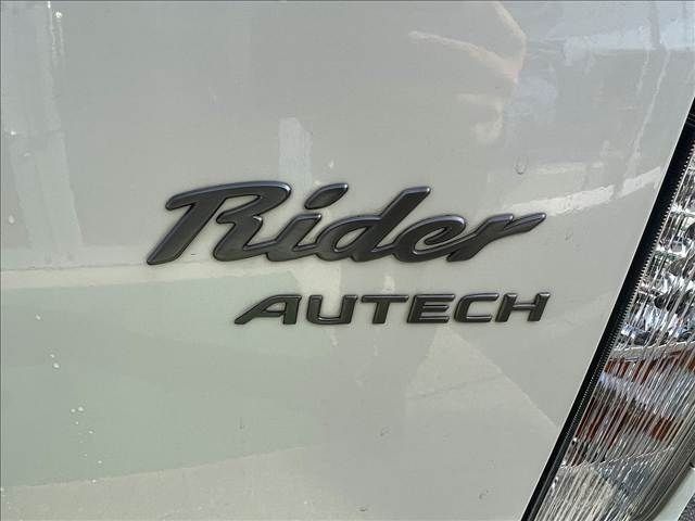 NISSAN ELGRAND 2012 Image 31