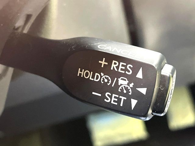 TOYOTA HARRIER 2WD 2018 Image 31