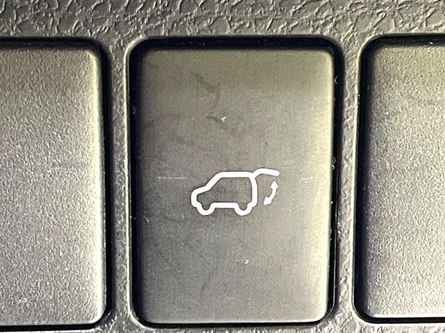 TOYOTA HARRIER 2WD 2018 Image 31