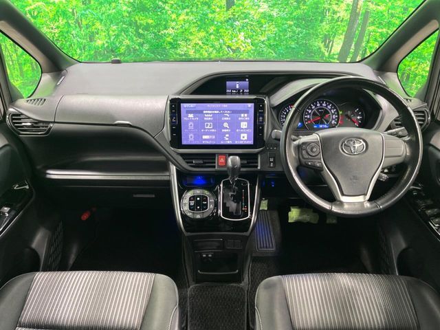 TOYOTA VOXY 2018 Image 31