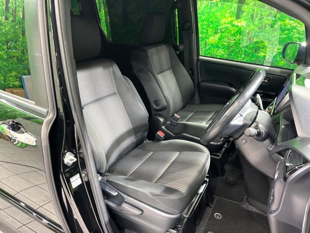 TOYOTA VOXY 2018 Image 31