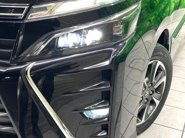 TOYOTA VOXY 2018 Image 31