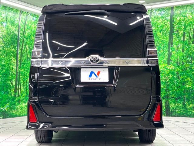 TOYOTA VOXY 2018 Image 31