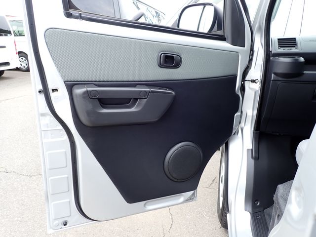 TOYOTA TOWNACE VAN 2WD 2021 Image 31