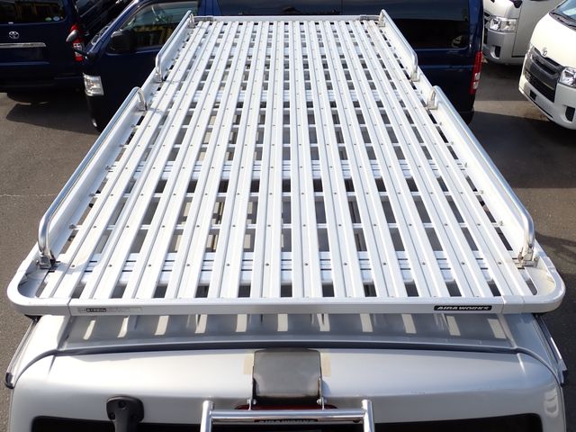 TOYOTA HIACE VAN 1.25T 2WD 2022 Image 31