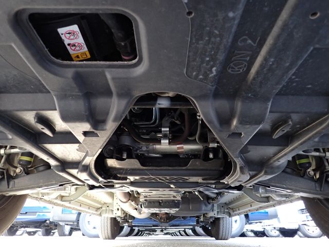 TOYOTA HIACE VAN 1.25T 2WD 2022 Image 31