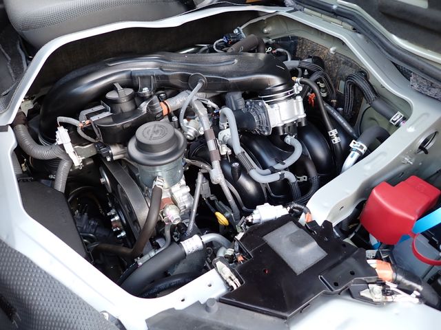 TOYOTA HIACE VAN 1.25T 2WD 2022 Image 31