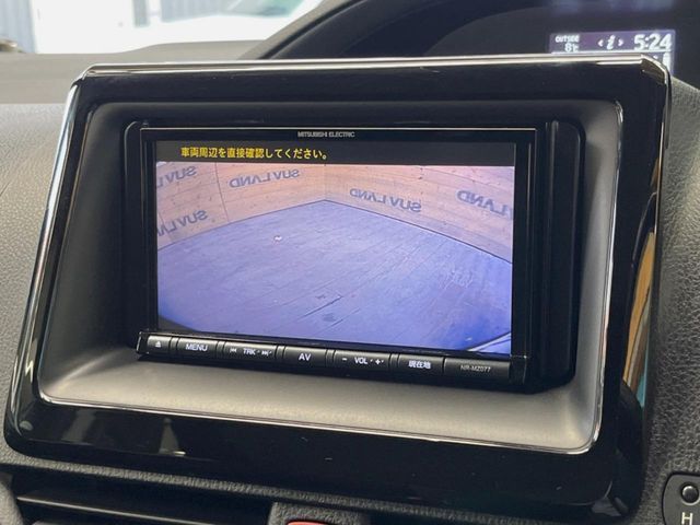 TOYOTA VOXY 2017 Image 31