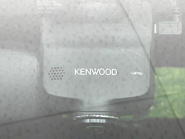 TOYOTA PRIUS ALPHA 2012 Image 31