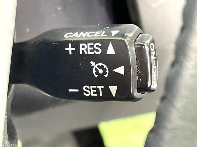 TOYOTA PRIUS ALPHA 2012 Image 31