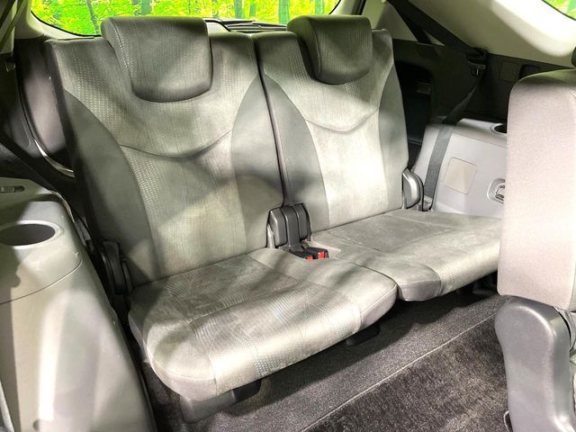 TOYOTA PRIUS ALPHA 2012 Image 31