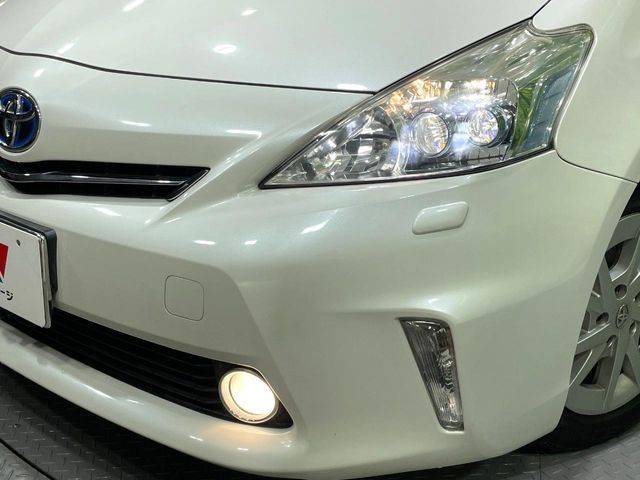 TOYOTA PRIUS ALPHA 2012 Image 31
